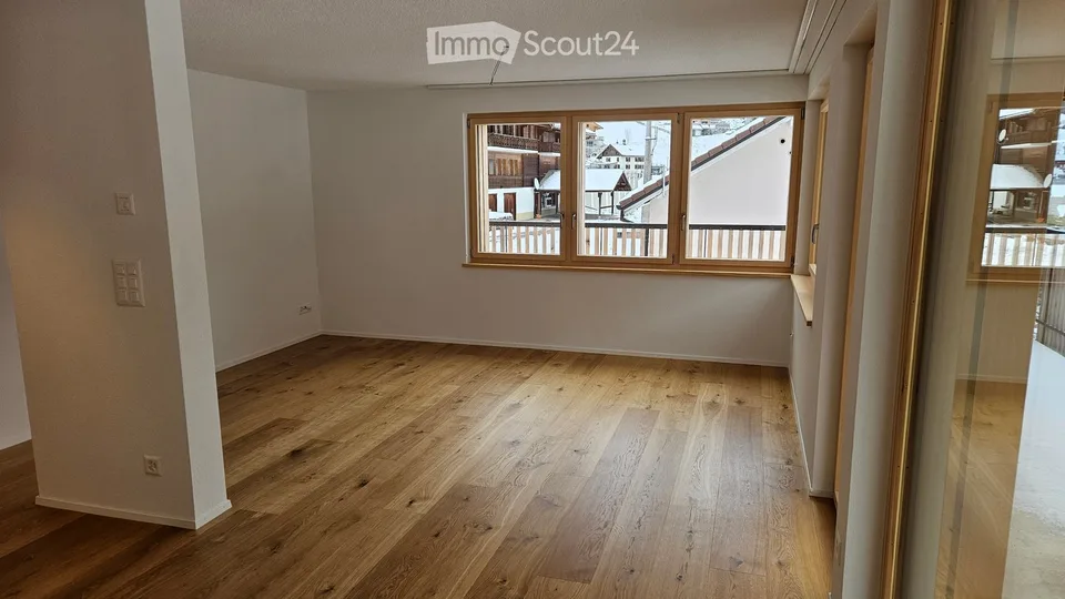Appartamento di 3,5 locali in posizione ottimale a Jaun – foto 4 di 5