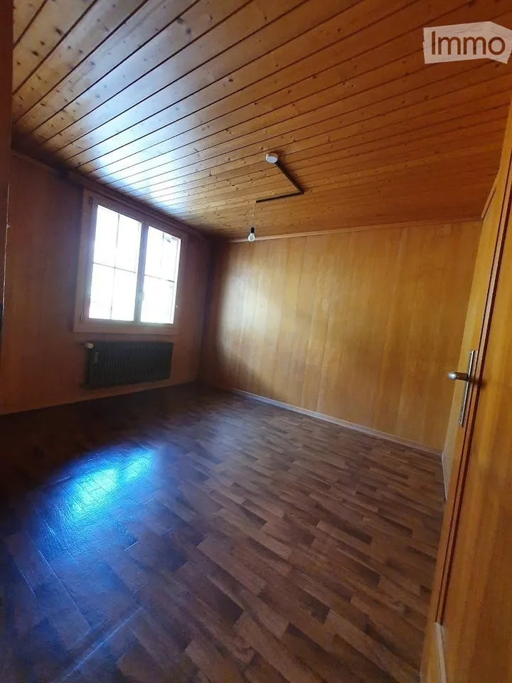 Centrally located 3.5-room apartment with balcony for rent