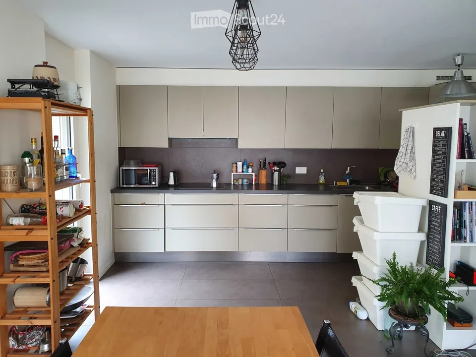 Zimmer in einer geräumigen Wohngemeinschaft – Foto 5 von 5