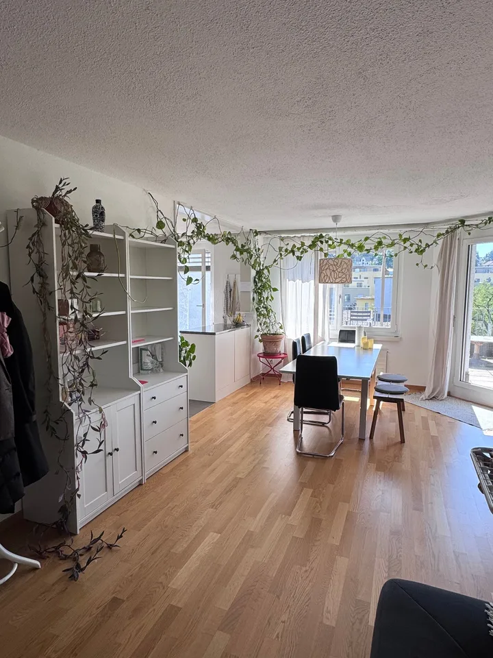 Gemütliches, helles WG-Zimmer zu vermieten