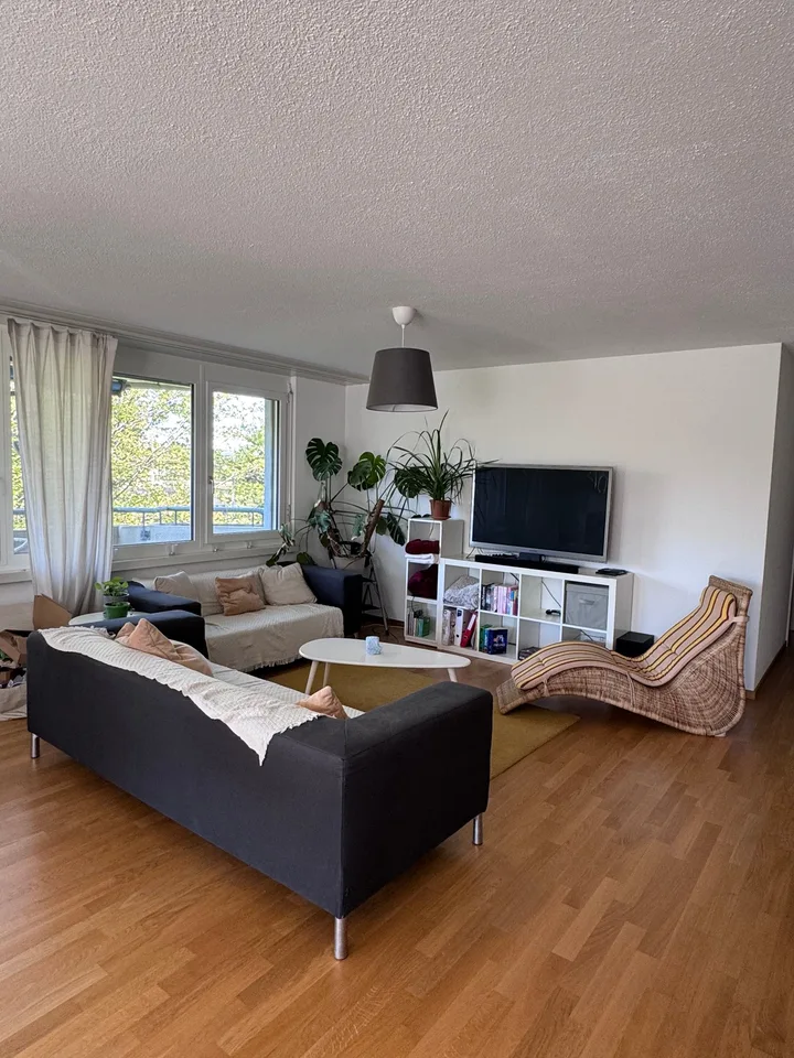 Gemütliches, helles WG-Zimmer zu vermieten