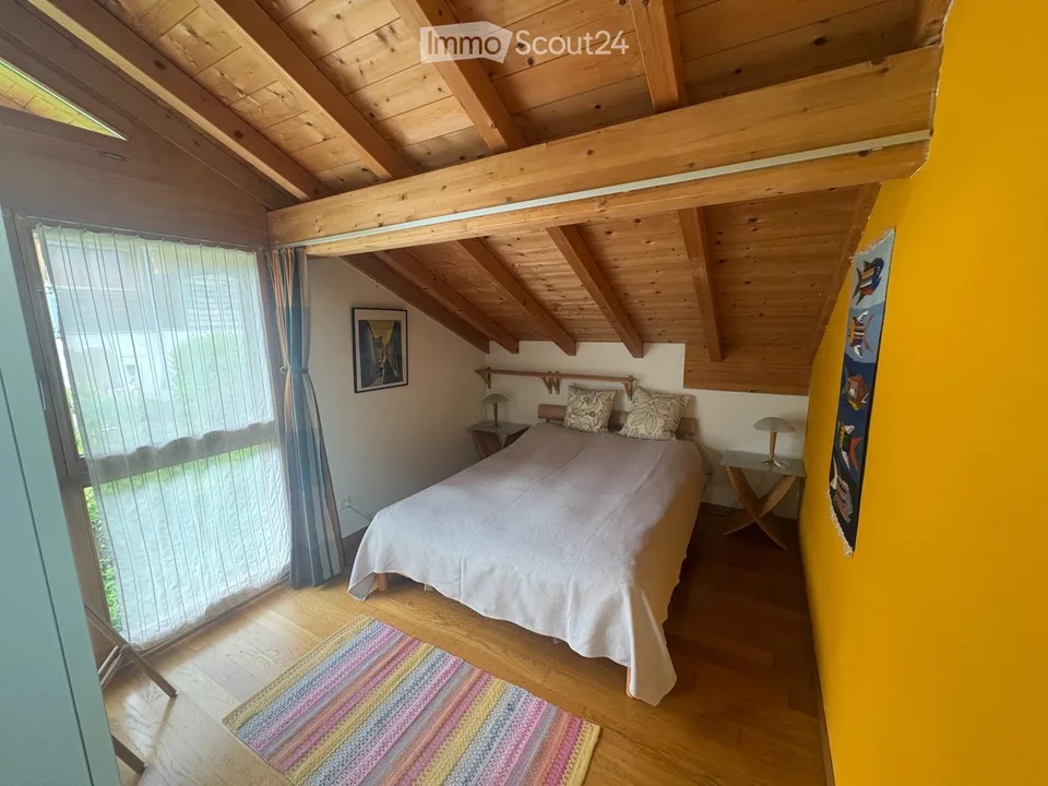 Möblierte 3-Zimmer Dachwohnung mit Seesicht im 2. Stock