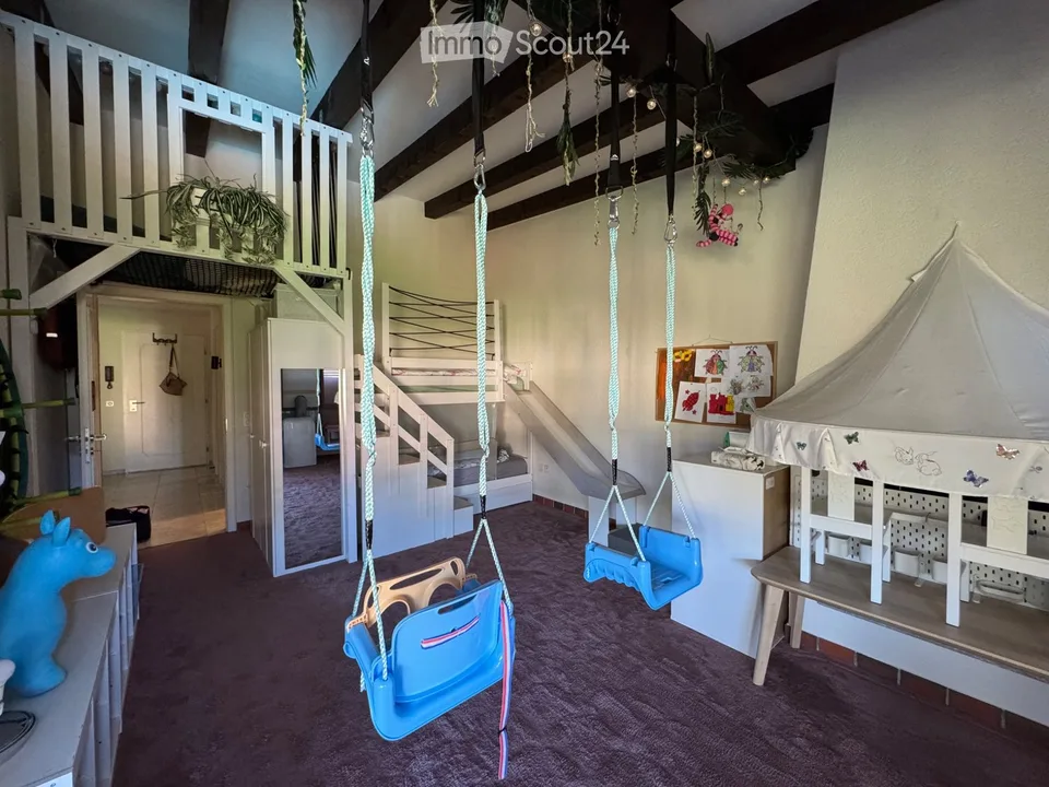 5,5 Zimmer 140 m² Schwimmbad 2 Parkplätze 200 m vom See