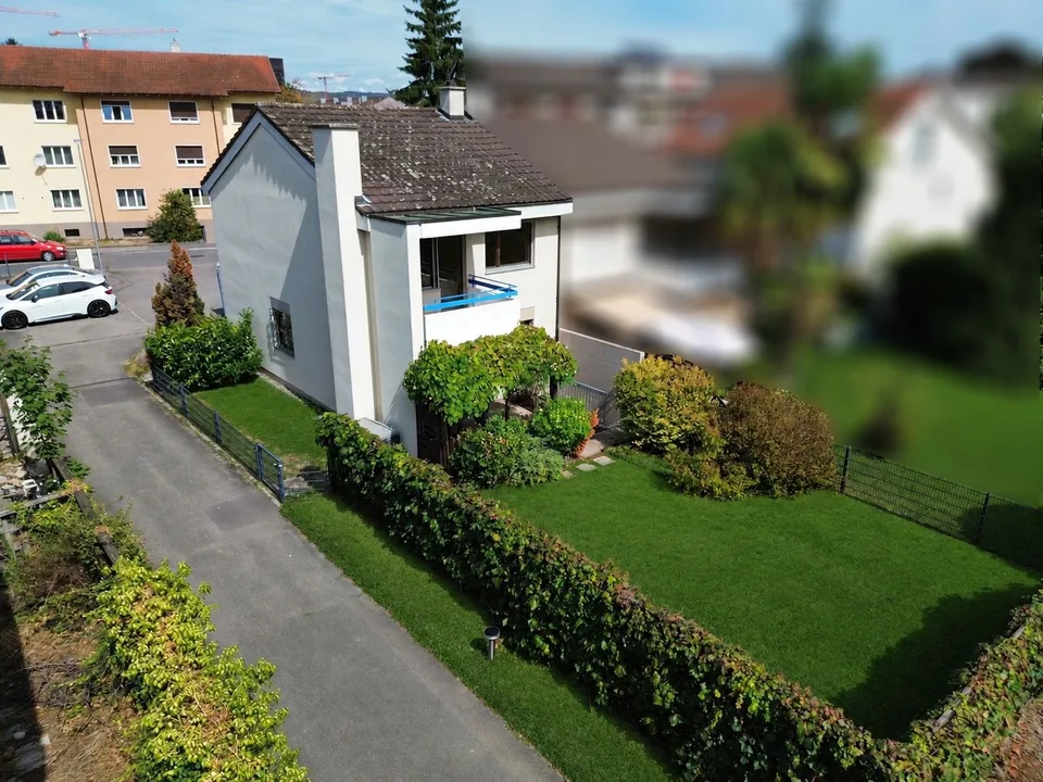 Casa a schiera di 5,5 locali in una zona residenziale popolare a Muttenz – foto 2 di 16