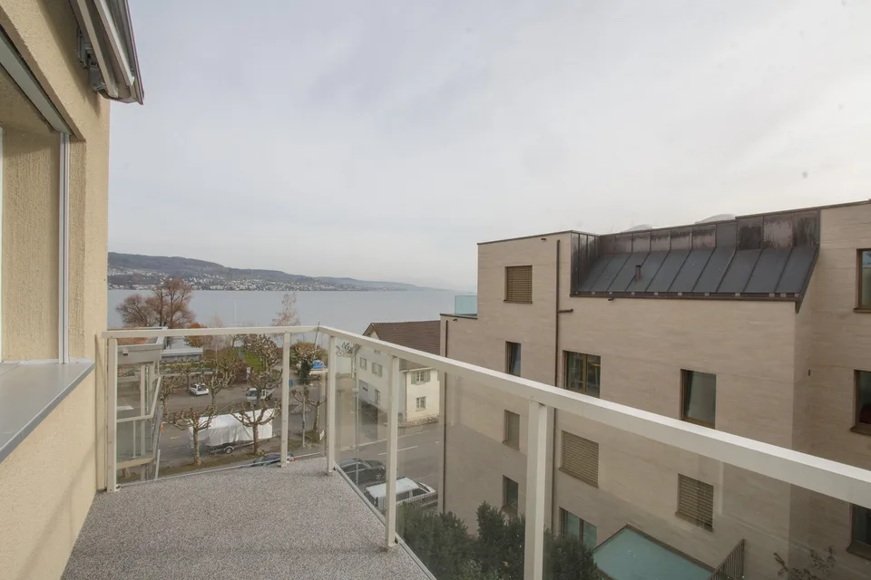 Votre nouvelle maison avec vue imprenable sur le lac et plage