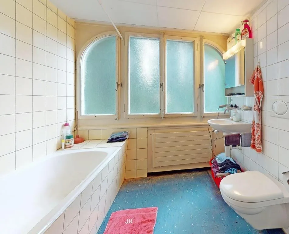 Un edificio residenziale unico e bellissimo con tre appartamenti enormi, che potrebbero anche essere ideali come ufficio – foto 13 di 29