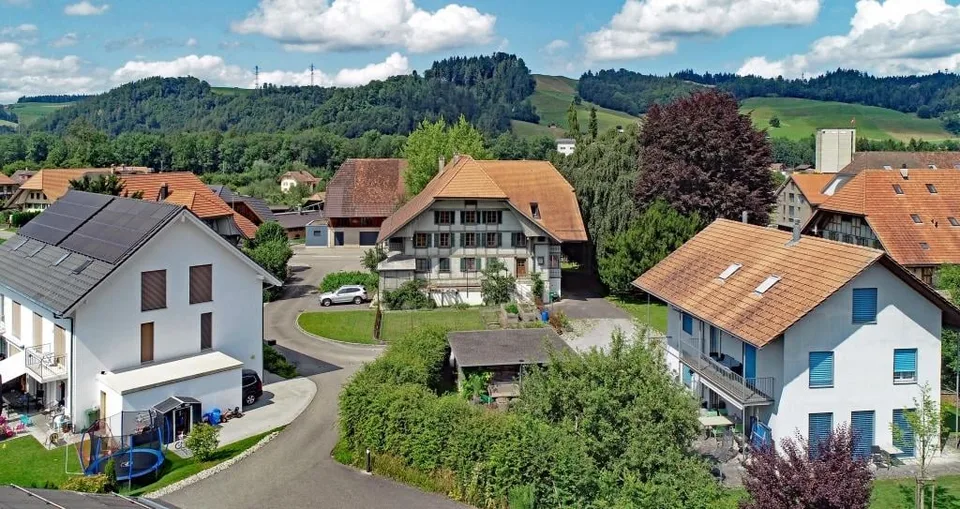 Un edificio residenziale unico e bellissimo con tre appartamenti enormi, che potrebbero anche essere ideali come ufficio – foto 6 di 29