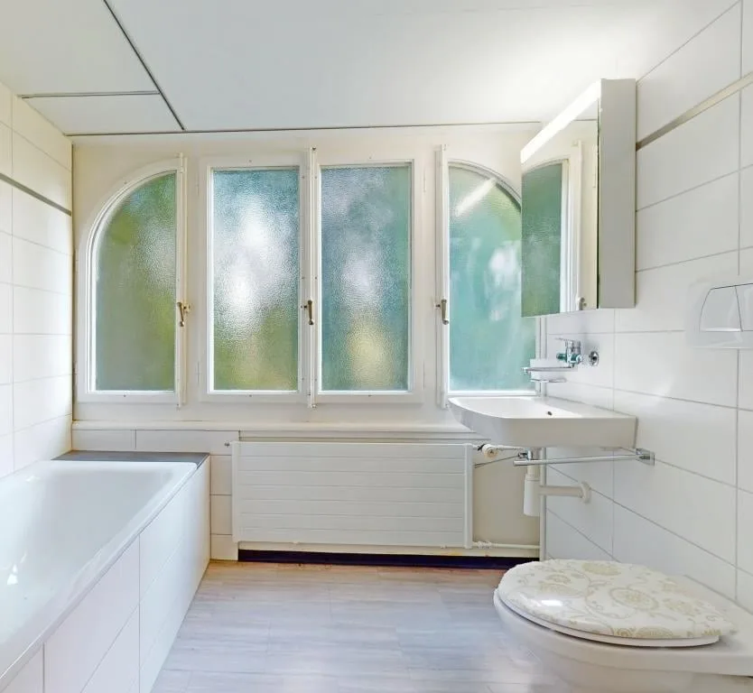 Un edificio residenziale unico e bellissimo con tre appartamenti enormi, che potrebbero anche essere ideali come ufficio – foto 15 di 29