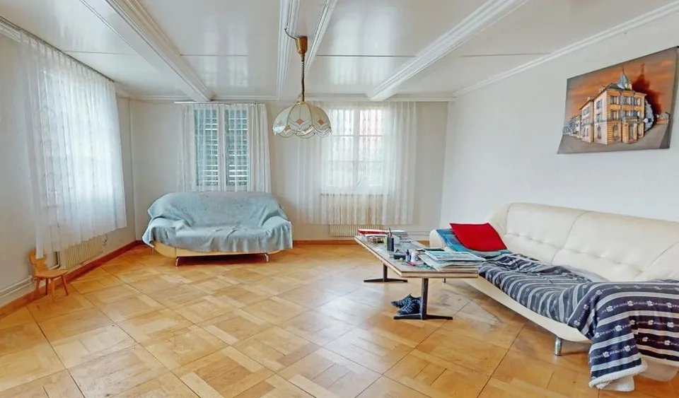 Un edificio residenziale unico e bellissimo con tre appartamenti enormi, che potrebbero anche essere ideali come ufficio – foto 24 di 29