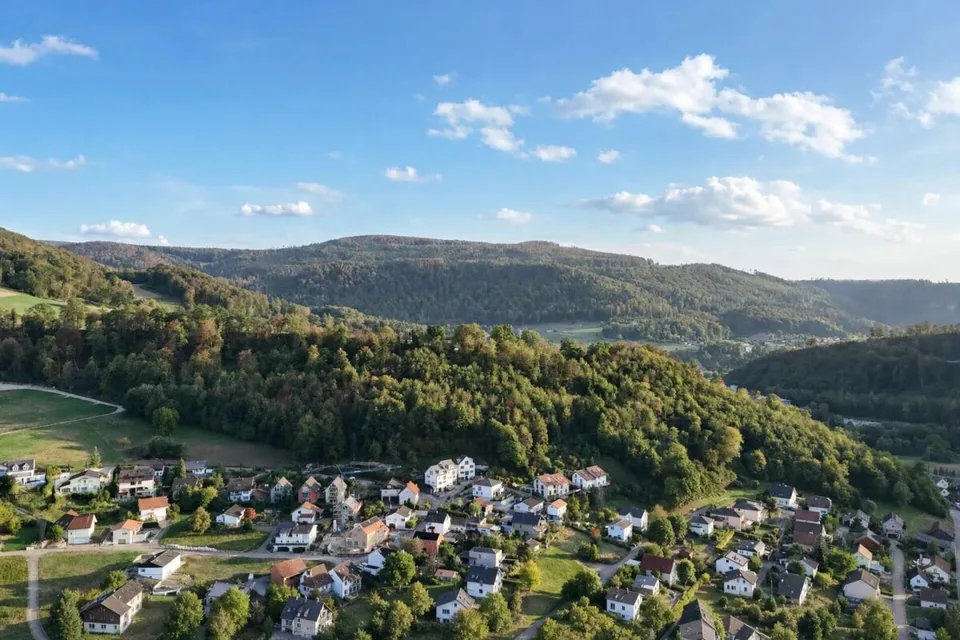 1'507 m2 Bauland an sonniger Lage mit renovationsbedürftigem Einfamilienhaus – Foto 19 von 20