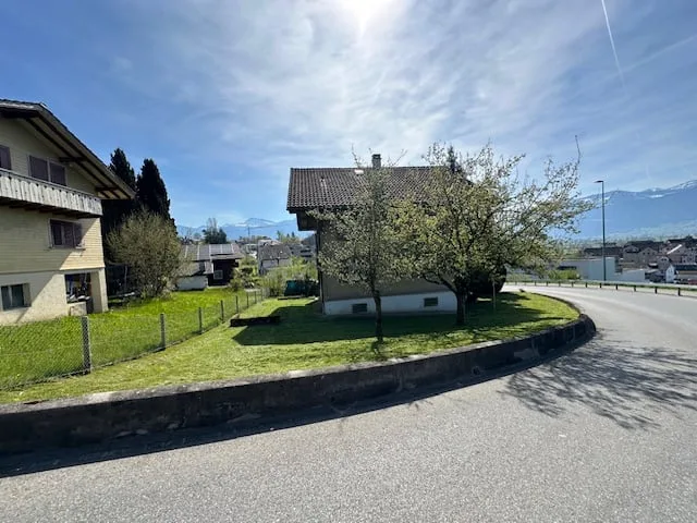 Terrain à bâtir attractif avec pente sud et vue panoramique en droit de construction – photo 7 sur 8
