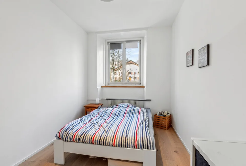 La Chaux-de-Fonds, spacieux appartement de 3,5 pièces (105 m2) avec place de parc extérieure – photo 10 sur 20