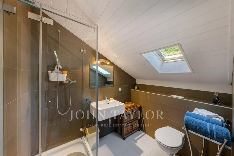 Villa avec piscine, vue lac et Mont-Blanc – photo 25 sur 26
