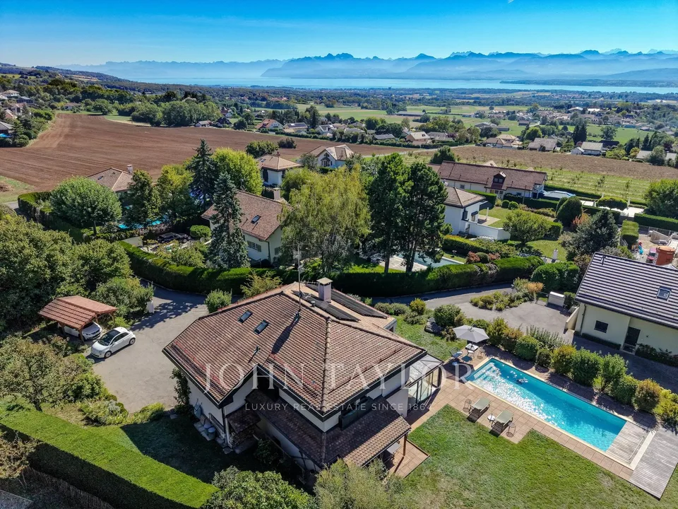 Villa avec piscine, vue lac et Mont-Blanc – photo 14 sur 26