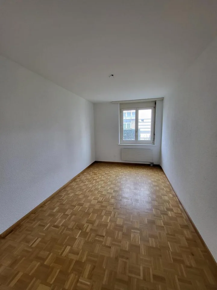 Spacious family apartment in Kloten - Limited until March 2029