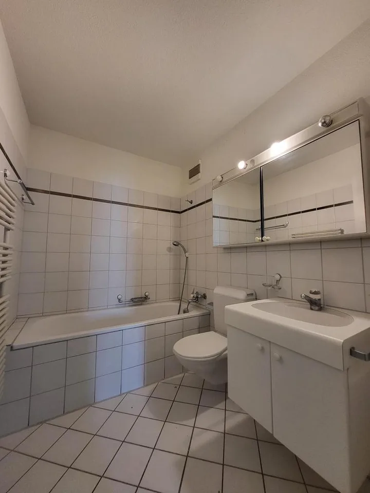 Spacious family apartment in Kloten - Limited until March 2029