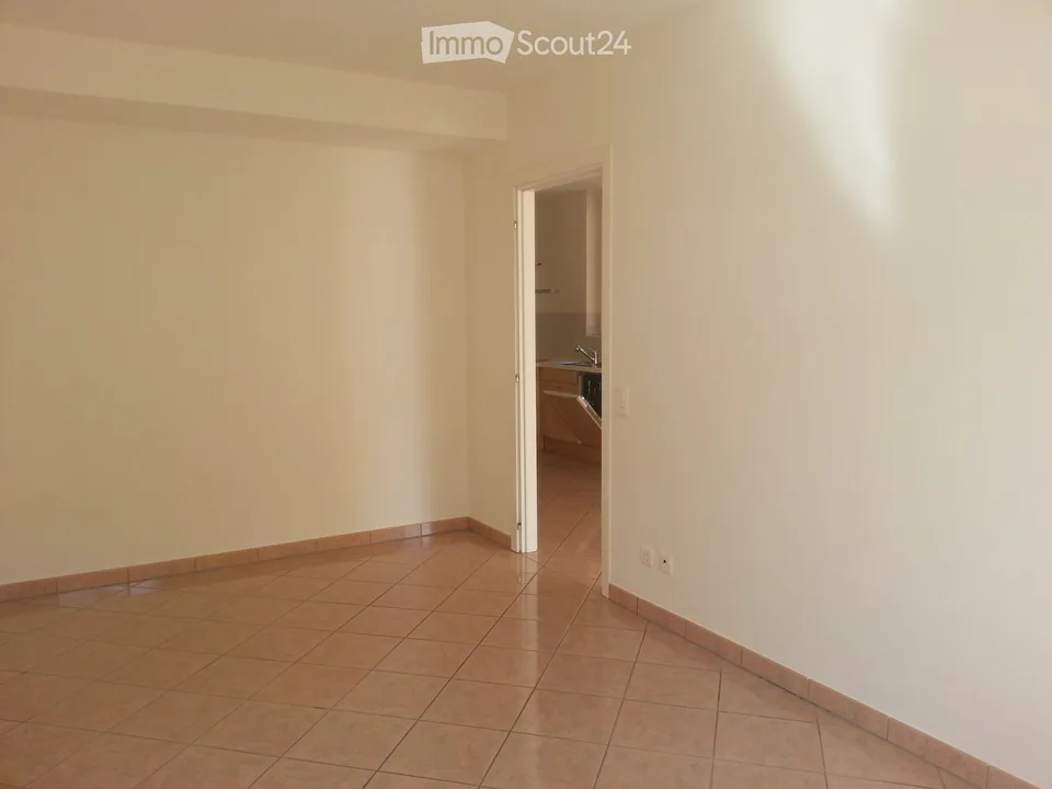 Sonnige 2.5-Zimmer-Wohnung mit Balkon in Melide, nahe am See – Foto 5 von 8