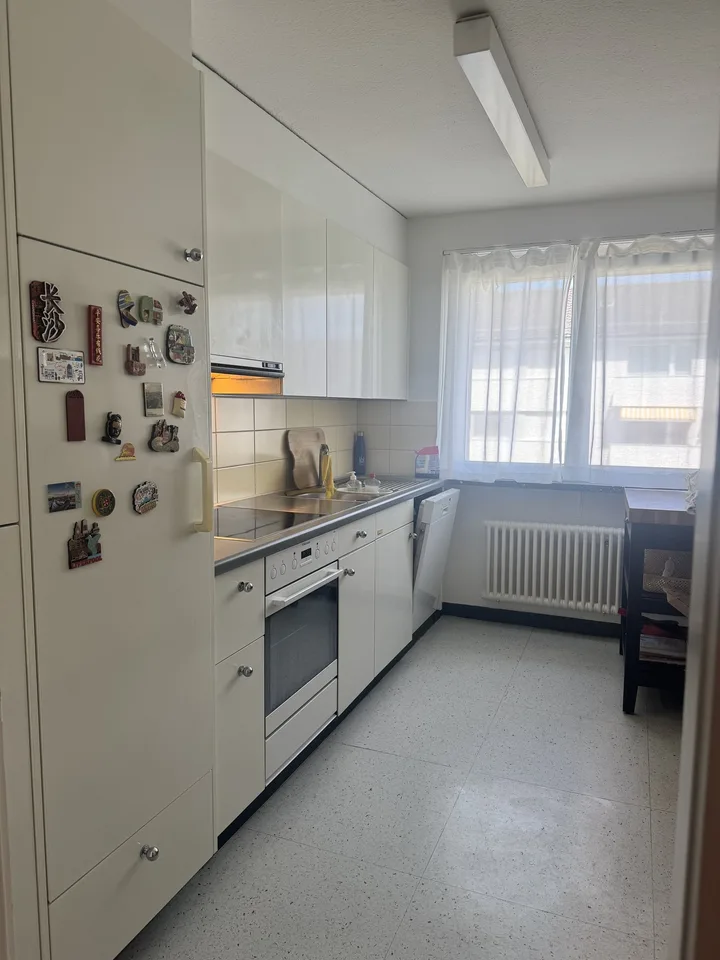 2 ZI-WOHNUNG IN ADLISWIL (ZH), MÖBLIERT, TEMPORÄR