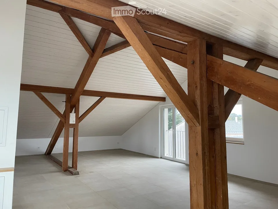 1.5-room attic loft with character and a great view in Horn