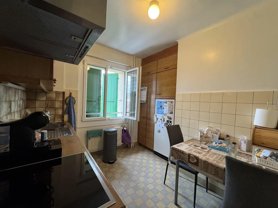Appartement de 4 pièces et poste de conciergerie