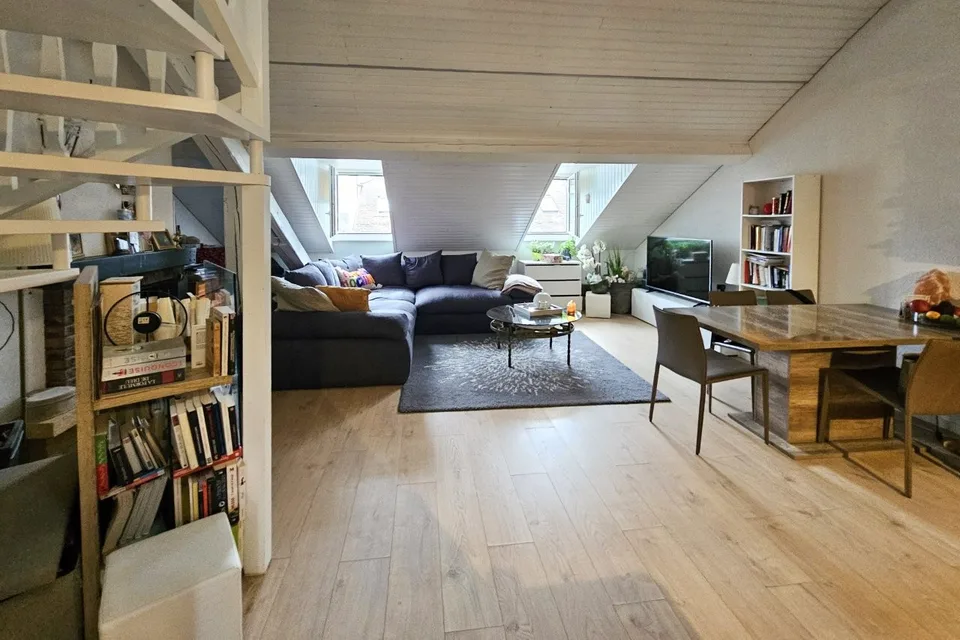 Viel Charme für diese 4,5-Zimmer-Wohnung in Cossonay-Ville – Foto 2 von 17