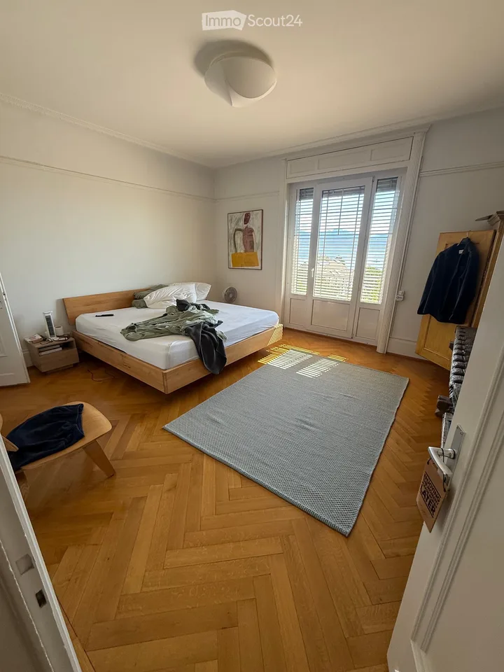 Geräumige 5-Zimmer-Wohnung mit Aussicht in Pully