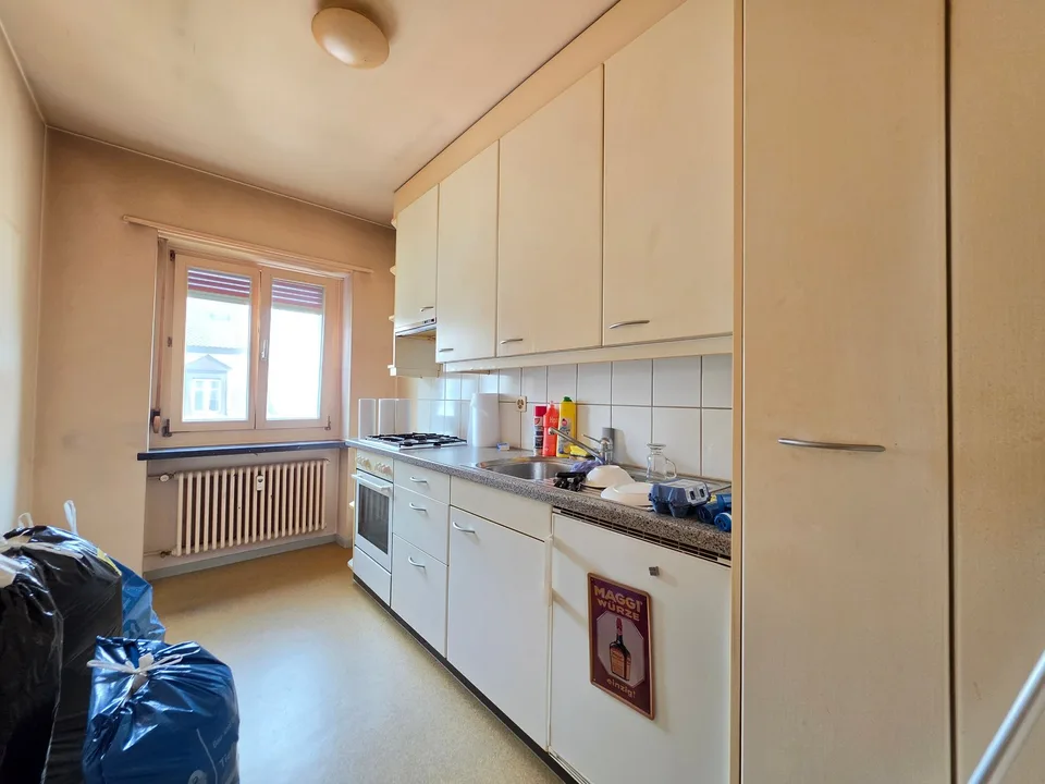 Ampio e luminoso appartamento di 2 locali, in zona residenziale centrale – foto 4 di 19
