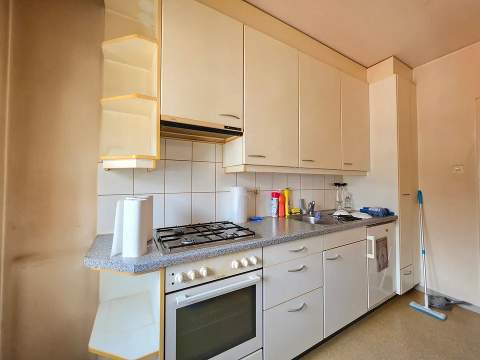 Ampio e luminoso appartamento di 2 locali, in zona residenziale centrale – foto 3 di 19