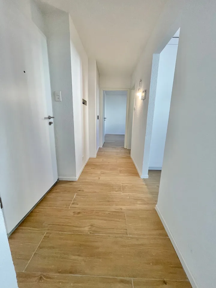 Moderne 2.5 Zimmer Wohnungen mit Waschmaschine/ Tumbler neben Emmencenter