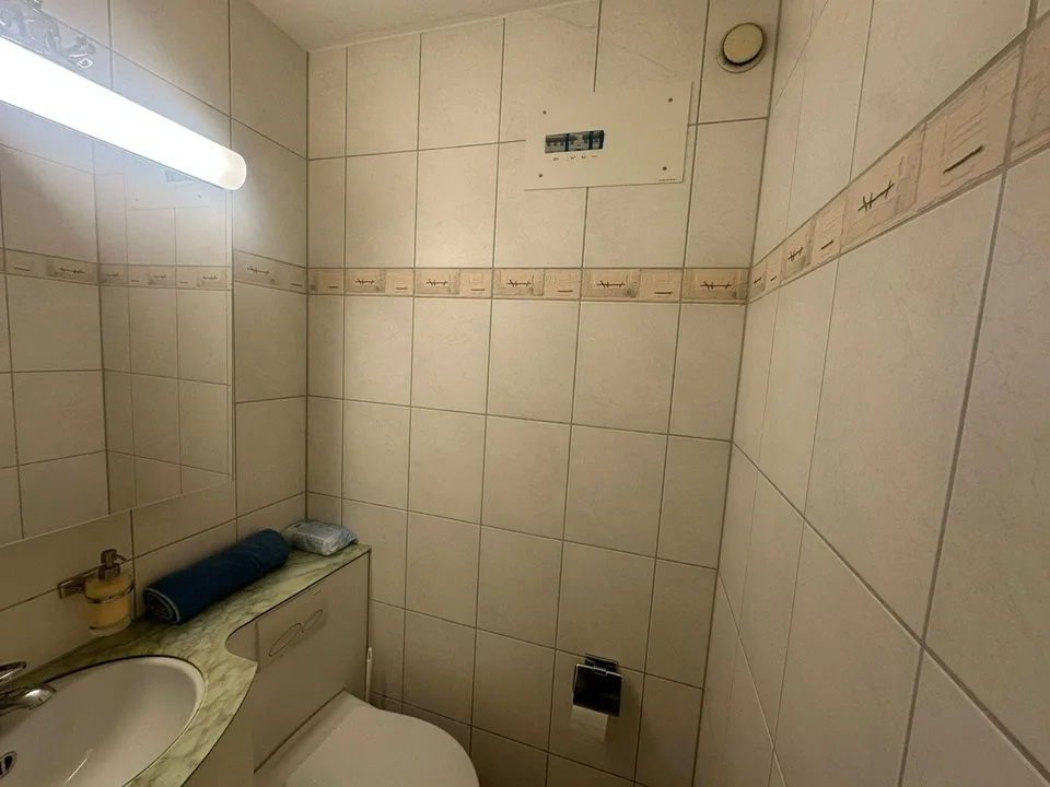 Grosszügige 3.5Zi. Wohnung im Grünen. Tiefgaragenplatz kann übernommen werden