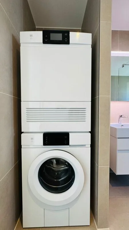 Nachmieter gesucht per 1.12.2026 - neuwertige 2.5-Zimmer-Wohnung in Reinach
