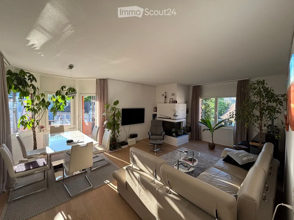 Nidau, 4,5 pièces (semi meublé selon accord), terrasse 20 m² plein sud-ouest, parking