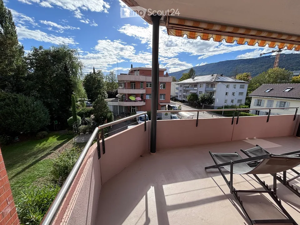 Nidau, 4,5 pièces (semi meublé selon accord), terrasse 20 m² plein sud-ouest, parking