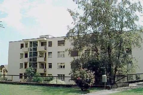 Close to public transportation and highway