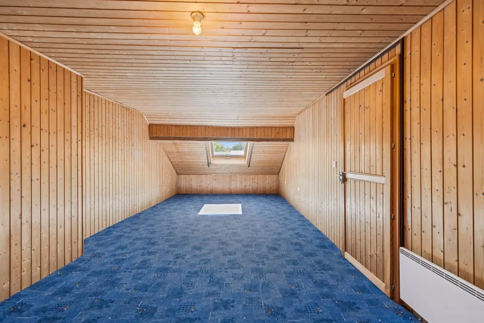 Haus im Dorf 6.5 Zimmer - Gutes Potenzial für Renovierung - La Chaux – Foto 10 von 11