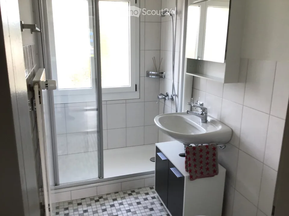 Helle 4-Zimmer Wohnung im 2. Stock am Dorfrand Nähe Bahnhof