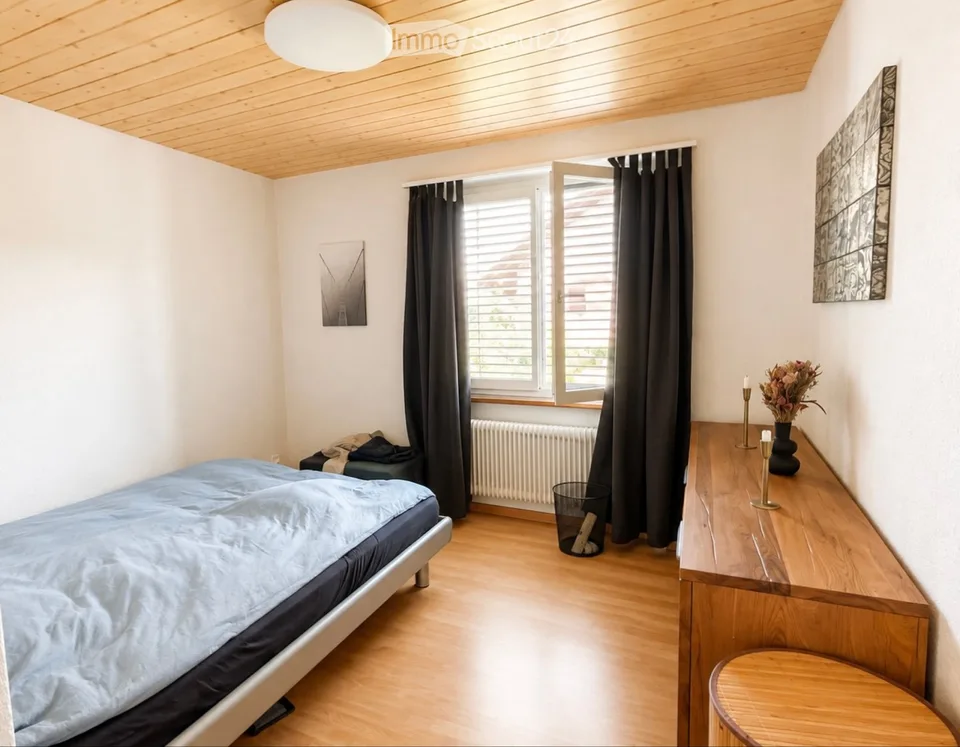Schöne helle 3.5 Zimmerwohnung mit Balkon