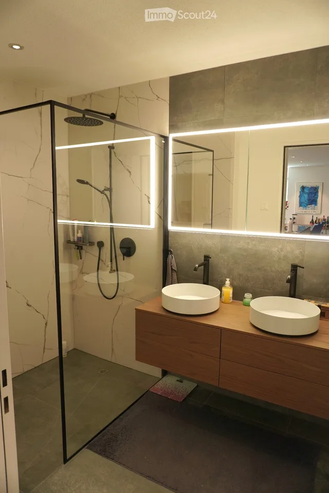 Exklusive 2.5+ Zimmer Eigentumswohnung mit luxuriösem Ausbau