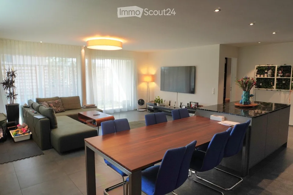 Exklusive 2.5+ Zimmer Eigentumswohnung mit luxuriösem Ausbau