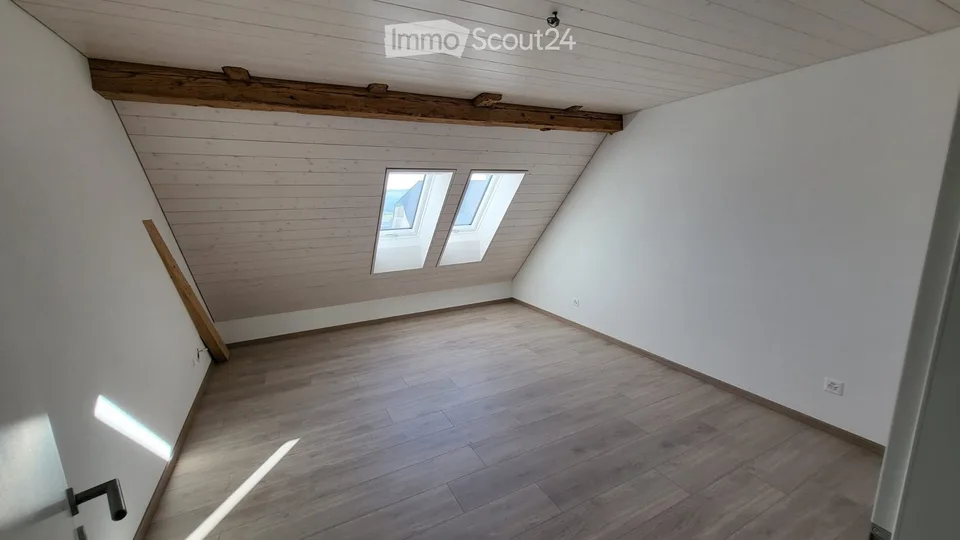 Large 4.5-room apartment of 135m2, built in 2022