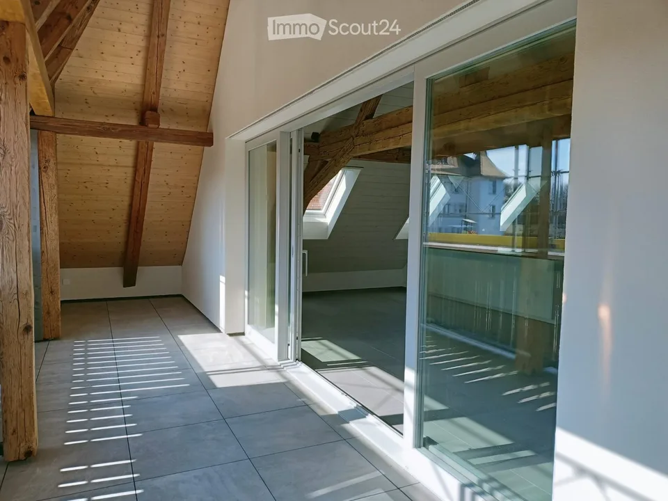 Large 4.5-room apartment of 135m2, built in 2022