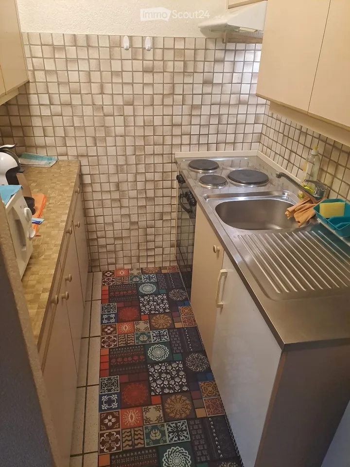 Charming studio on the 1st floor with elevator