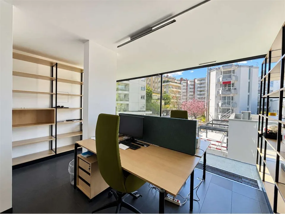 Bureau privé dans un espace professionnel partagé – photo 2 sur 12