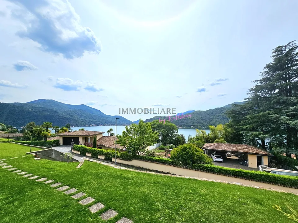 Appartamento nel Villa nel primo piano con bella terrazza e vista lago