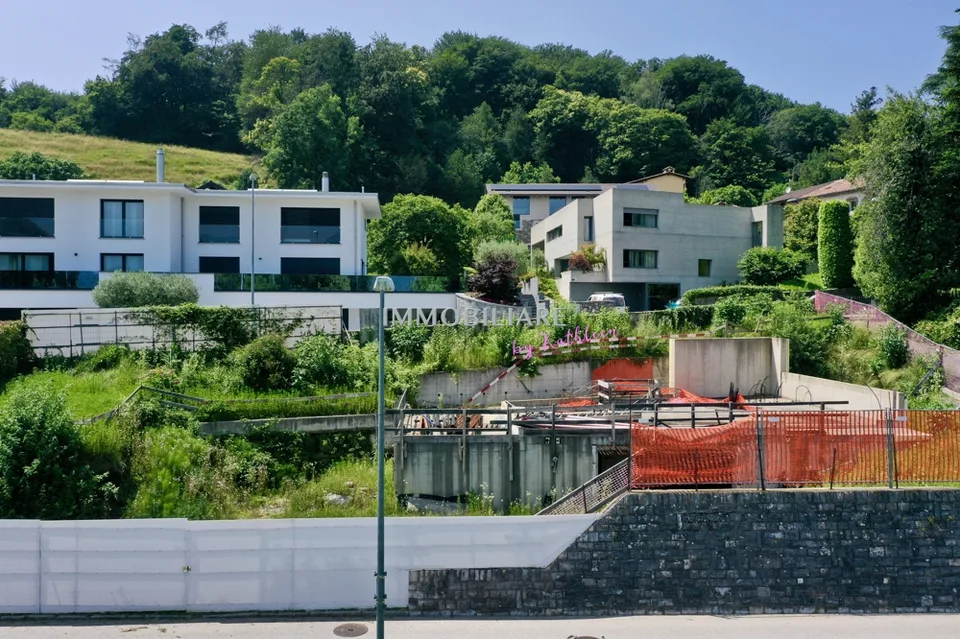 Terreno edificabile per una casa plurifam. con 3 app. e autorimessa – foto 12 di 13