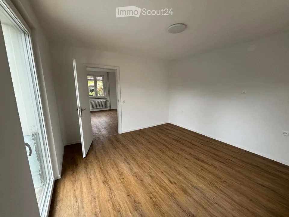 Appartement de 3 pièces rénové avec accès direct au jardin - Pratteln