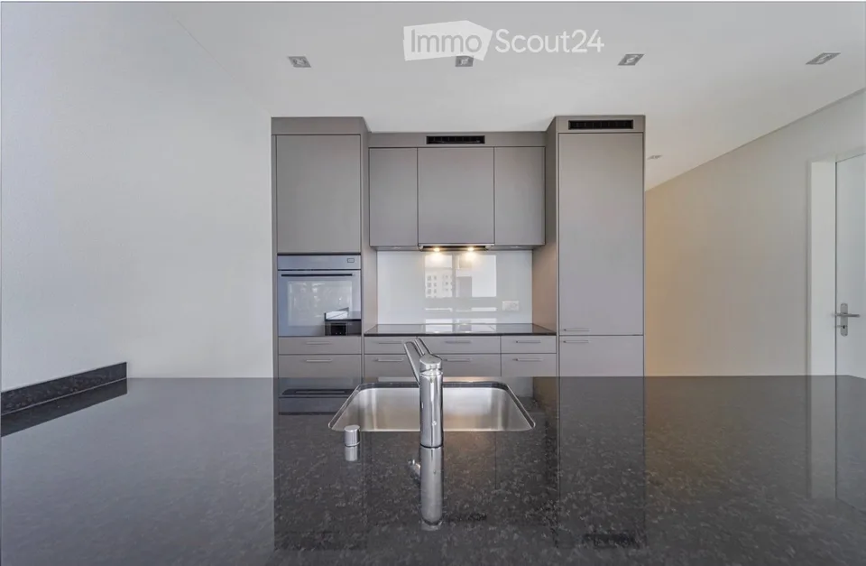Tenant wanted: 3.5 room apartment on the ground floor