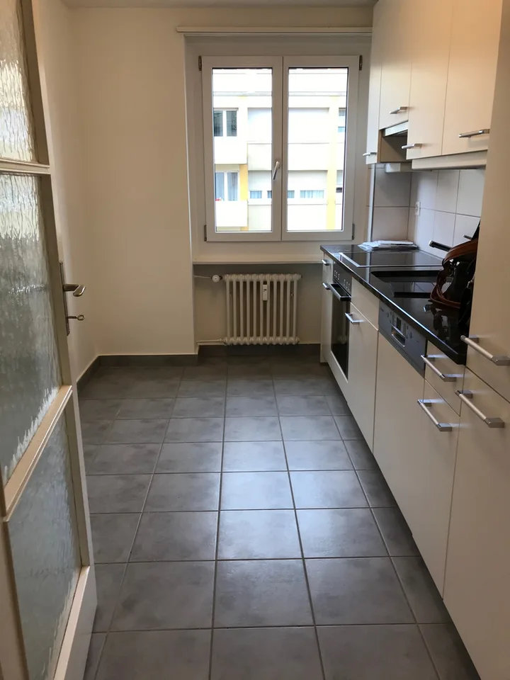 Emplacement idéal : Appartement de 3 pièces lumineux près de la gare de Pratteln