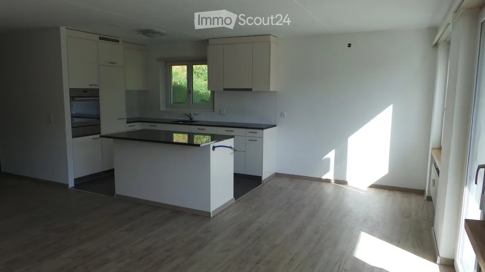 Helle 4.5-Zimmer-Wohnung mit Balkon in Thörishaus – ab Dezember 2026 verfügbar