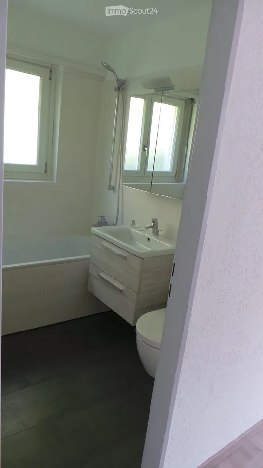 Helle 4.5-Zimmer-Wohnung mit Balkon in Thörishaus – ab Dezember 2026 verfügbar